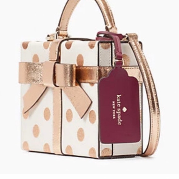 kate spade Handbags - Kate spade wrapping party gift purse